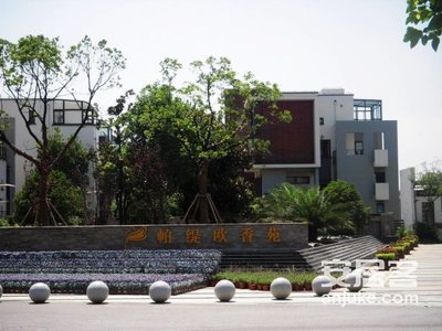 外青松公路6666弄504号  帕缇欧香苑504号